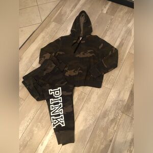 Vs pink Rare hard to find camo set LAST DAY!!!
